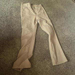 These are brand new without tags never worn/wash i bought them, they don’t fit